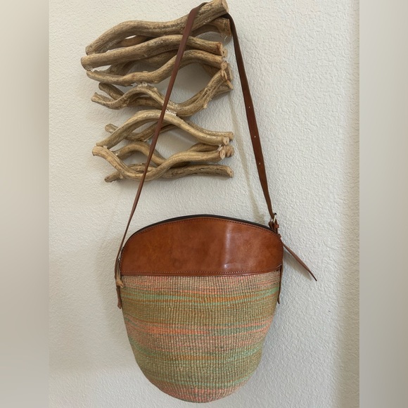 SISAL woven zip crossbody Shoulder Bag purse 14x14 leather - Picture 1 of 3